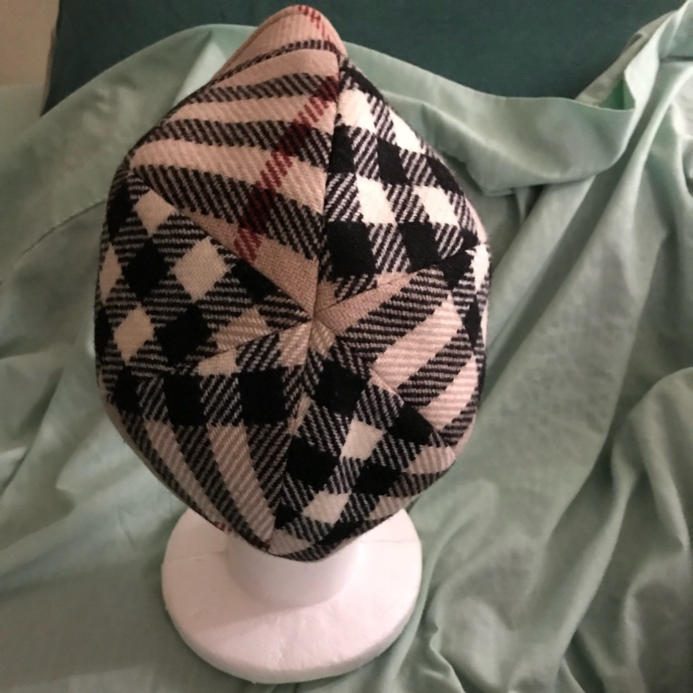 Authentic Burberry wool satin lined newsboy hat - Picture 4 of 5
